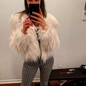 Meet your Posher, Angelena